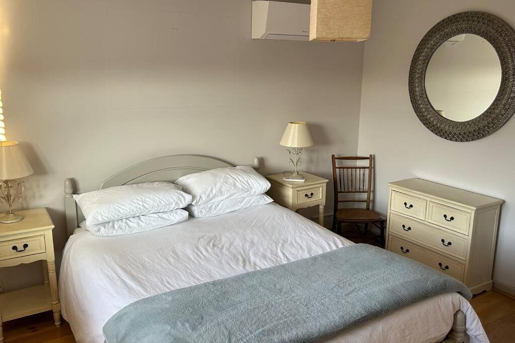 Cosy 2 Bed, Home From Home Haddenham  ภายนอก รูปภาพ